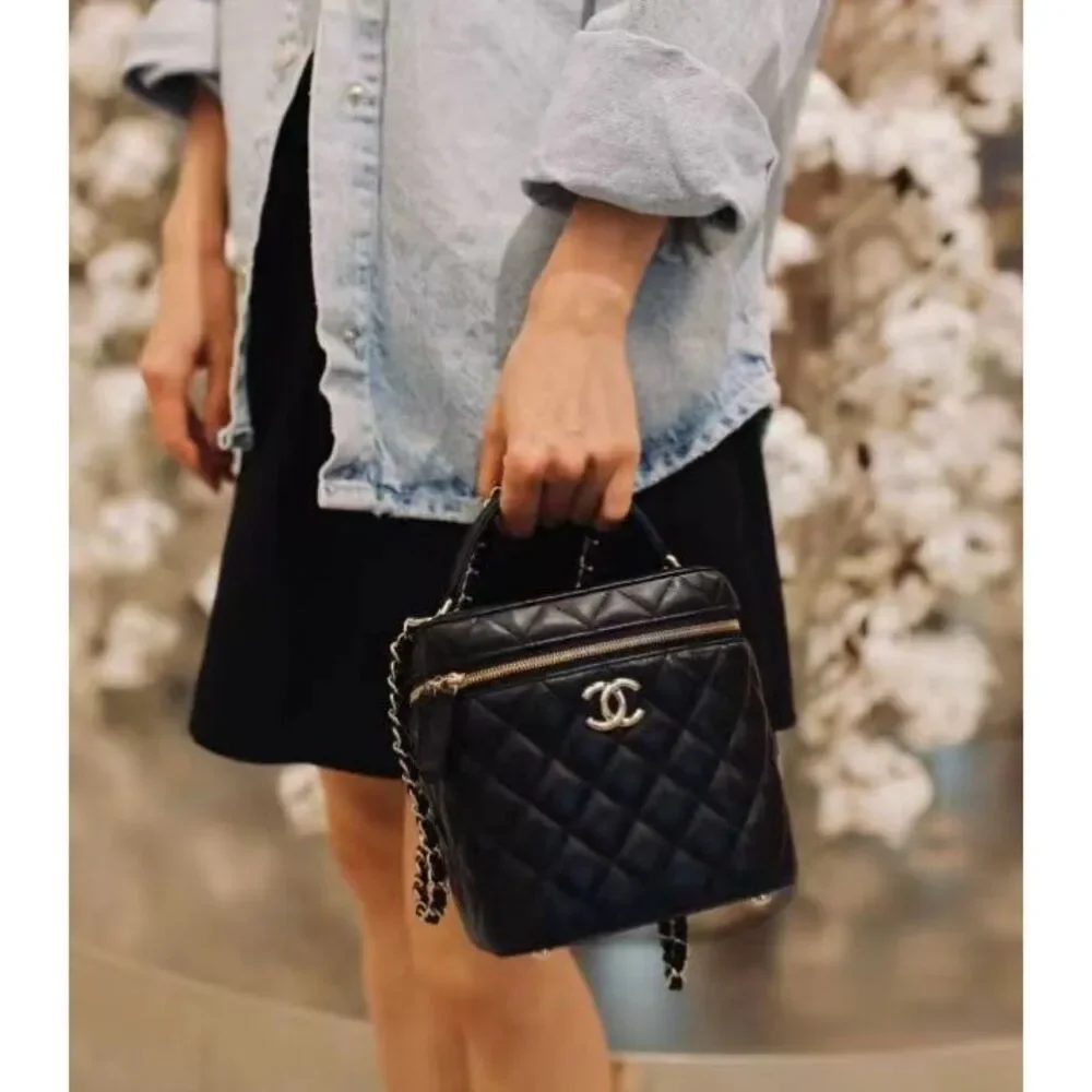 Chanel Women Pre-Loved Bag Very Good Condition
